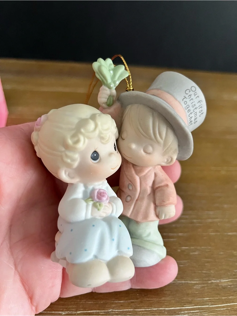 PRECIOUS MOMENT FIGURINE - OUR FIRST CHRISTMAS TOGETHER   ORNAMENT --- 878855